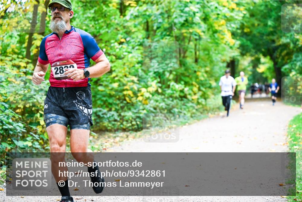 12.10.2025 - Bramfelder Halbmarathon 2025 Dr. Thomas Lammeyer http://msf.ph/oto/9342861 12.10.2025 09:56:17 Laufen 283 meine-sportfotos.de