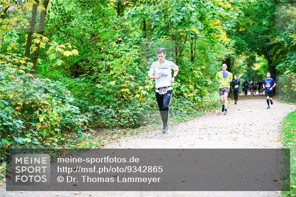 12.10.2025 - Bramfelder Halbmarathon 2025 Dr. Thomas Lammeyer http://msf.ph/oto/9342865 12.10.2025 09:56:20 Laufen 2730, 2483 meine-sportfotos.de