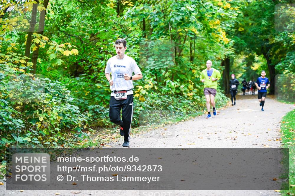 12.10.2025 - Bramfelder Halbmarathon 2025 Dr. Thomas Lammeyer http://msf.ph/oto/9342873 12.10.2025 09:56:22 Laufen 2730 meine-sportfotos.de