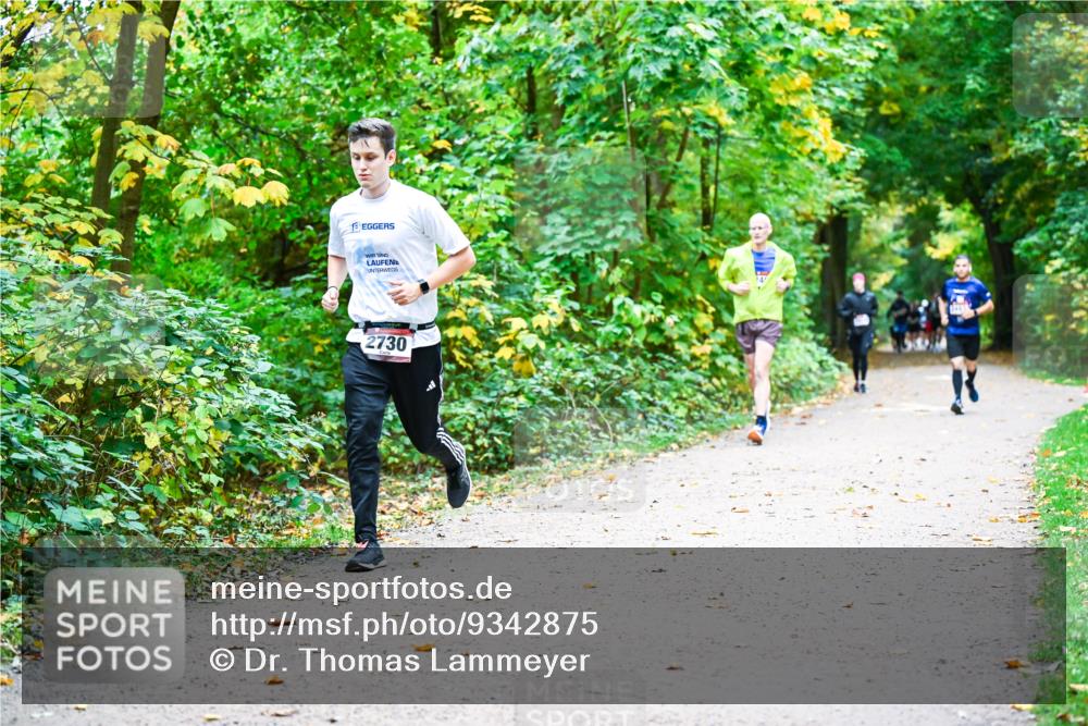 12.10.2025 - Bramfelder Halbmarathon 2025 Dr. Thomas Lammeyer http://msf.ph/oto/9342875 12.10.2025 09:56:22 Laufen 2730 meine-sportfotos.de