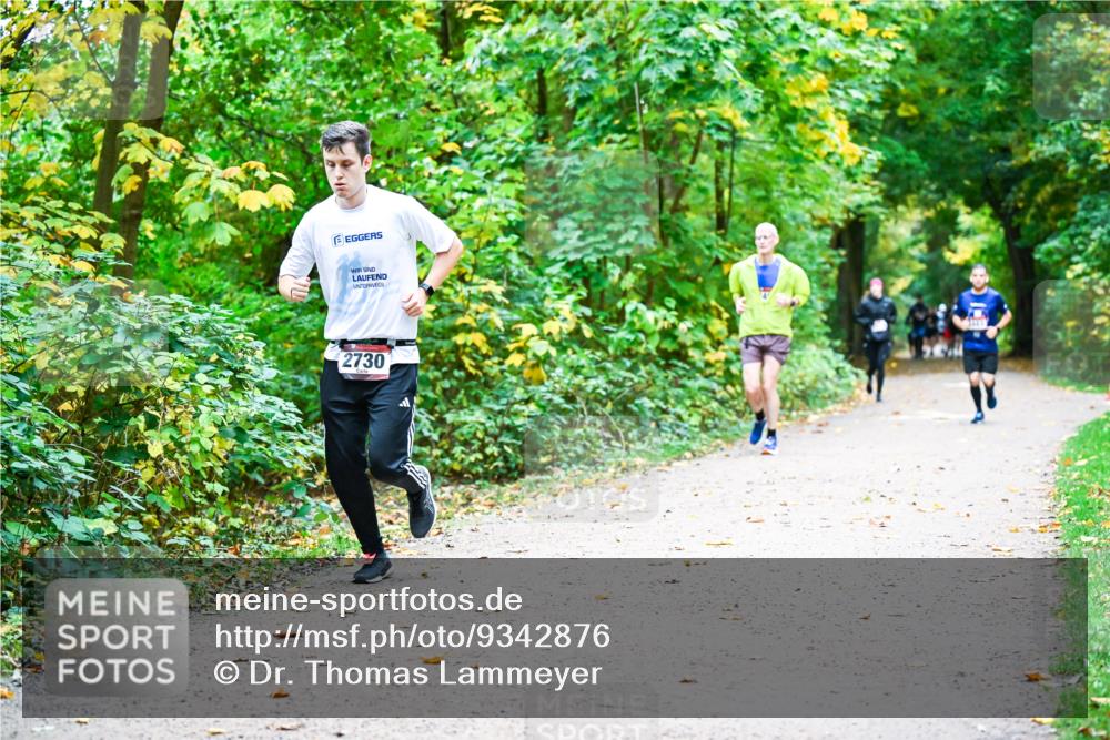 12.10.2025 - Bramfelder Halbmarathon 2025 Dr. Thomas Lammeyer http://msf.ph/oto/9342876 12.10.2025 09:56:22 Laufen 2730 meine-sportfotos.de
