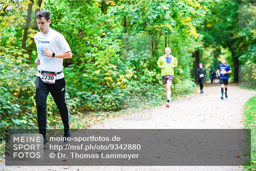 12.10.2025 - Bramfelder Halbmarathon 2025 Dr. Thomas Lammeyer http://msf.ph/oto/9342880 12.10.2025 09:56:22 Laufen 2730 meine-sportfotos.de