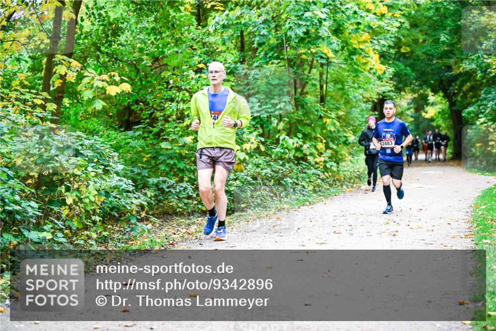 12.10.2025 - Bramfelder Halbmarathon 2025 Dr. Thomas Lammeyer http://msf.ph/oto/9342896 12.10.2025 09:56:25 Laufen 46, 2483 meine-sportfotos.de