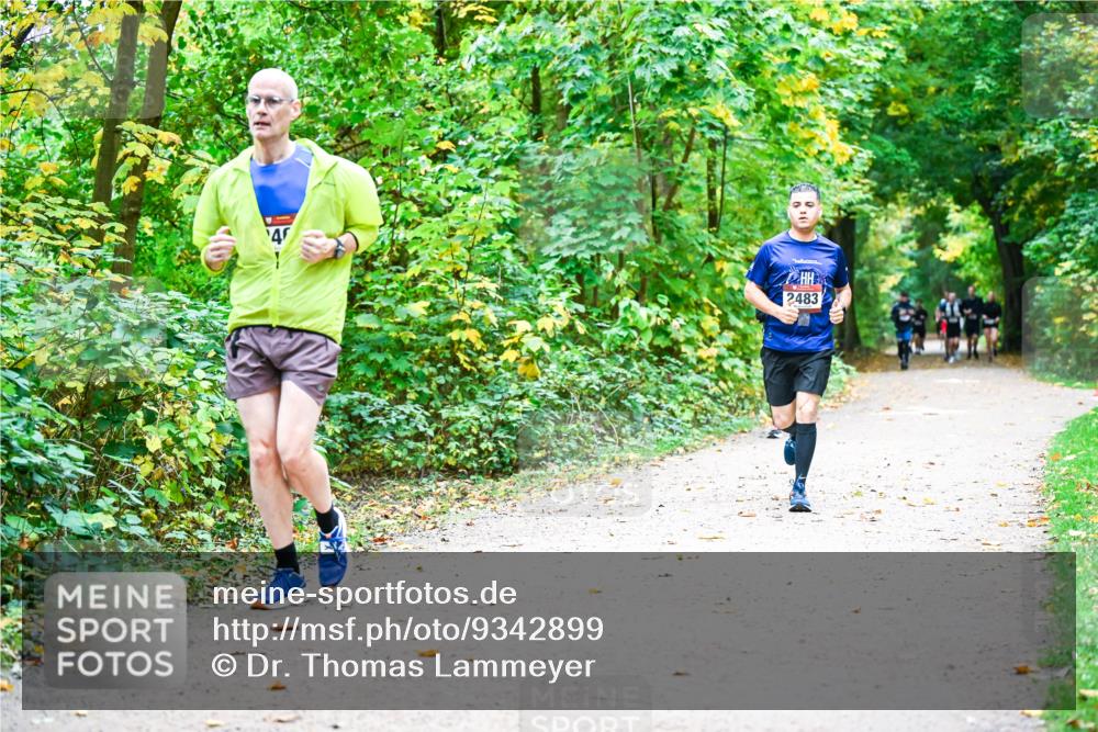 12.10.2025 - Bramfelder Halbmarathon 2025 Dr. Thomas Lammeyer http://msf.ph/oto/9342899 12.10.2025 09:56:26 Laufen 4, 2483 meine-sportfotos.de