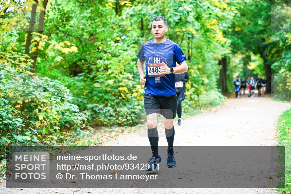 12.10.2025 - Bramfelder Halbmarathon 2025 Dr. Thomas Lammeyer http://msf.ph/oto/9342911 12.10.2025 09:56:27 Laufen 2483 meine-sportfotos.de