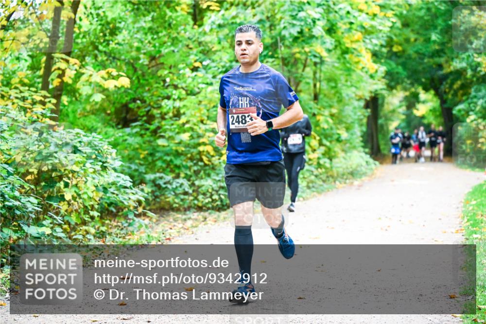 12.10.2025 - Bramfelder Halbmarathon 2025 Dr. Thomas Lammeyer http://msf.ph/oto/9342912 12.10.2025 09:56:27 Laufen 2483 meine-sportfotos.de