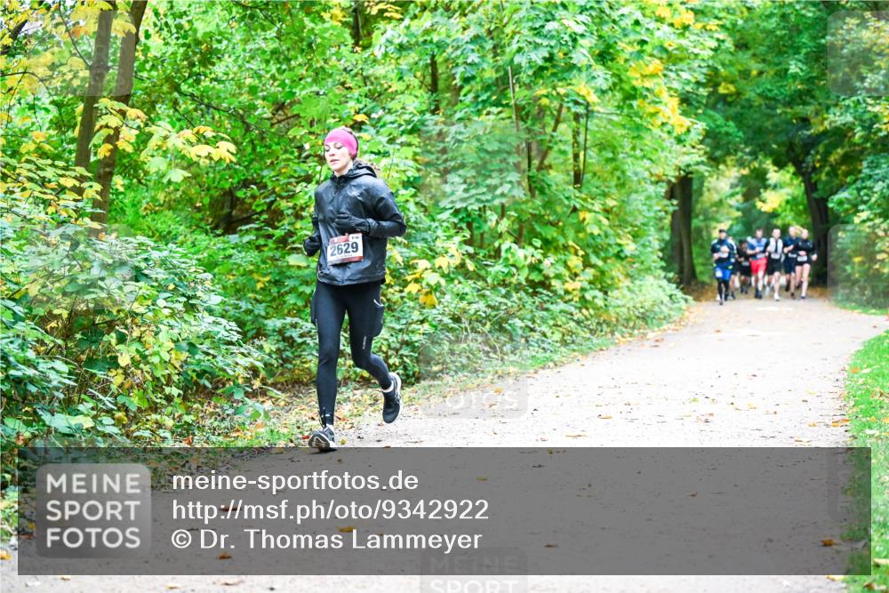 12.10.2025 - Bramfelder Halbmarathon 2025 Dr. Thomas Lammeyer http://msf.ph/oto/9342922 12.10.2025 09:56:29 Laufen 2629 meine-sportfotos.de