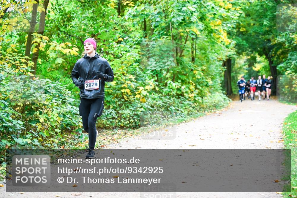 12.10.2025 - Bramfelder Halbmarathon 2025 Dr. Thomas Lammeyer http://msf.ph/oto/9342925 12.10.2025 09:56:30 Laufen 2629 meine-sportfotos.de