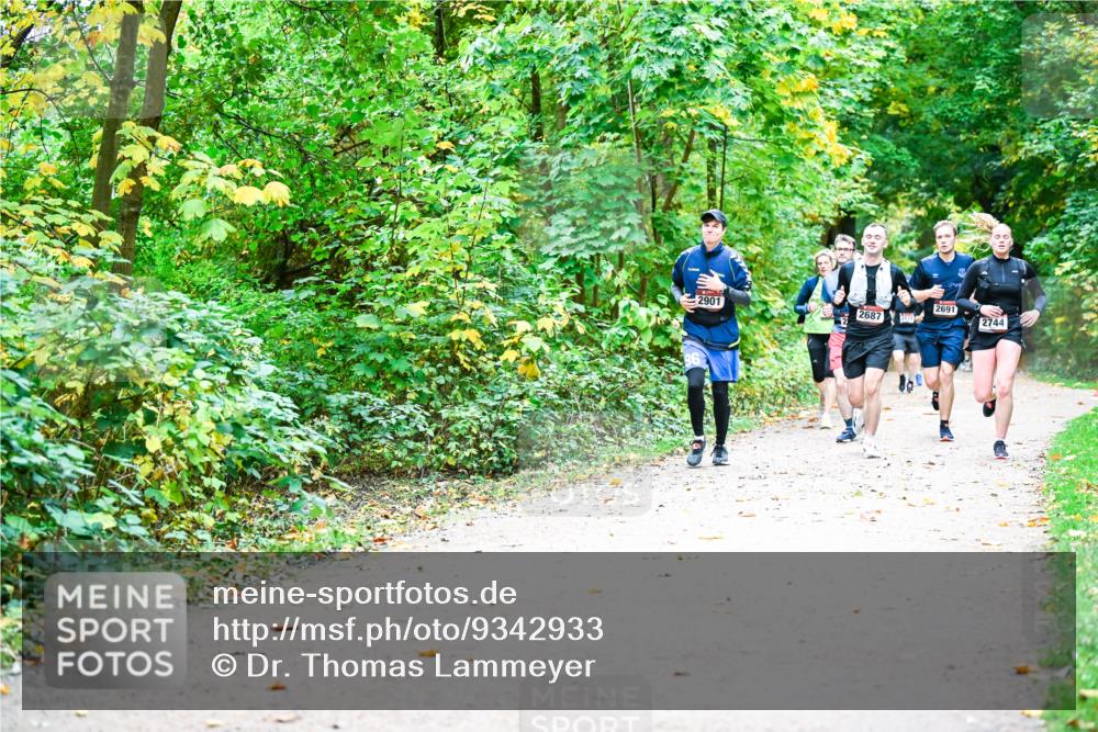 12.10.2025 - Bramfelder Halbmarathon 2025 Dr. Thomas Lammeyer http://msf.ph/oto/9342933 12.10.2025 09:56:39 Laufen 2691, 2901, 2687, 2744 meine-sportfotos.de