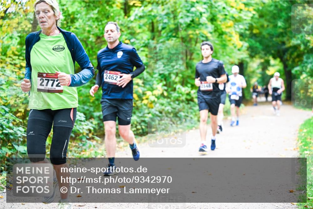 12.10.2025 - Bramfelder Halbmarathon 2025 Dr. Thomas Lammeyer http://msf.ph/oto/9342970 12.10.2025 09:56:45 Laufen 34, 2772, 2462, 2648 meine-sportfotos.de
