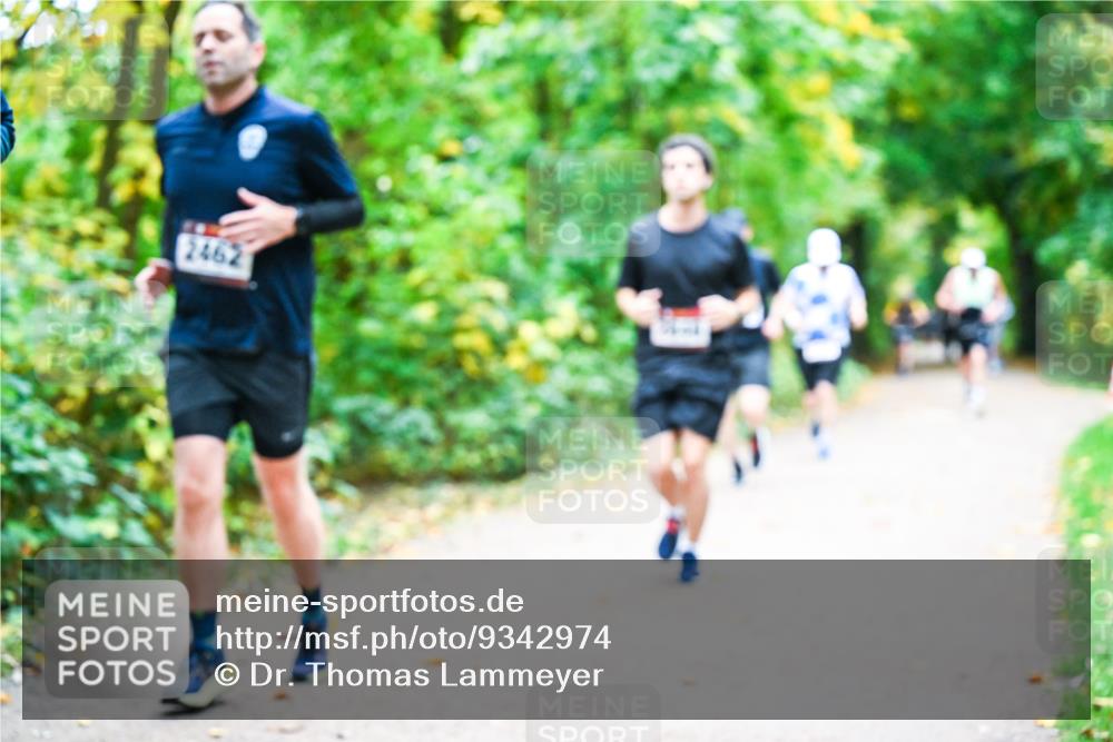12.10.2025 - Bramfelder Halbmarathon 2025 Dr. Thomas Lammeyer http://msf.ph/oto/9342974 12.10.2025 09:56:46 Laufen 2462 meine-sportfotos.de
