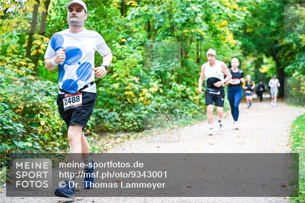 12.10.2025 - Bramfelder Halbmarathon 2025 Dr. Thomas Lammeyer http://msf.ph/oto/9343001 12.10.2025 09:56:50 Laufen 2488, 10 meine-sportfotos.de
