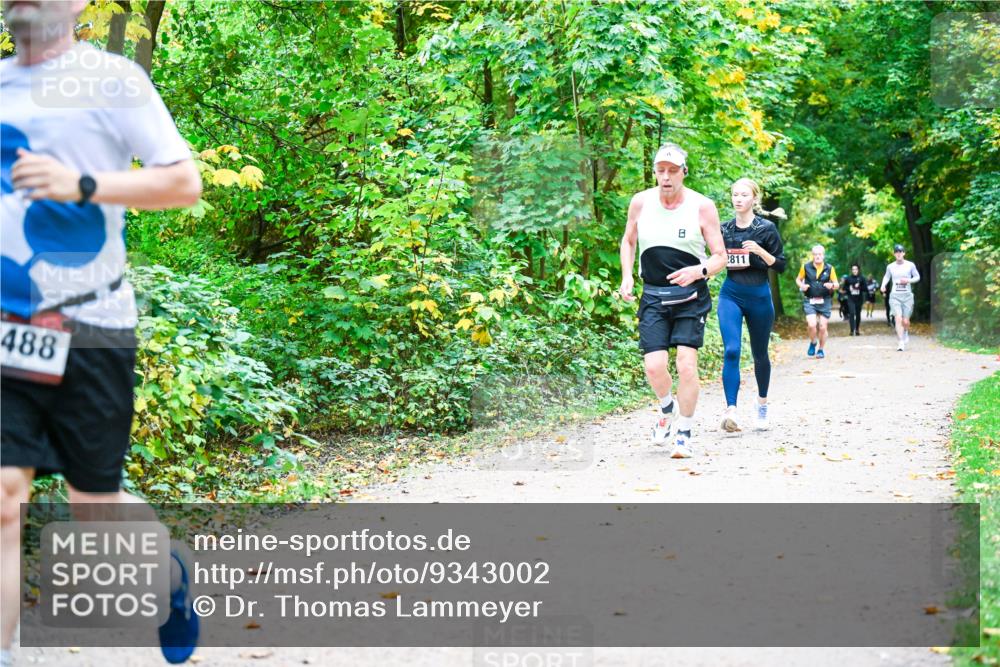 12.10.2025 - Bramfelder Halbmarathon 2025 Dr. Thomas Lammeyer http://msf.ph/oto/9343002 12.10.2025 09:56:50 Laufen 488, 2811 meine-sportfotos.de