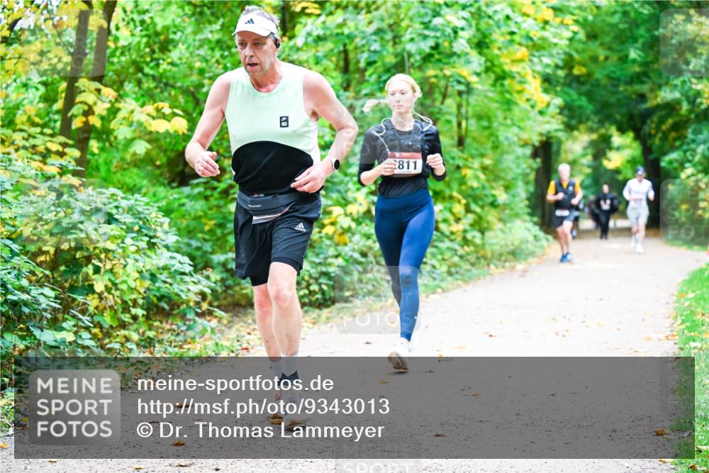 12.10.2025 - Bramfelder Halbmarathon 2025 Dr. Thomas Lammeyer http://msf.ph/oto/9343013 12.10.2025 09:56:52 Laufen 811 meine-sportfotos.de