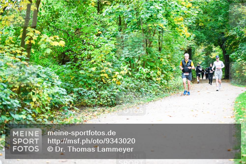 12.10.2025 - Bramfelder Halbmarathon 2025 Dr. Thomas Lammeyer http://msf.ph/oto/9343020 12.10.2025 09:56:54 Laufen 2600 meine-sportfotos.de