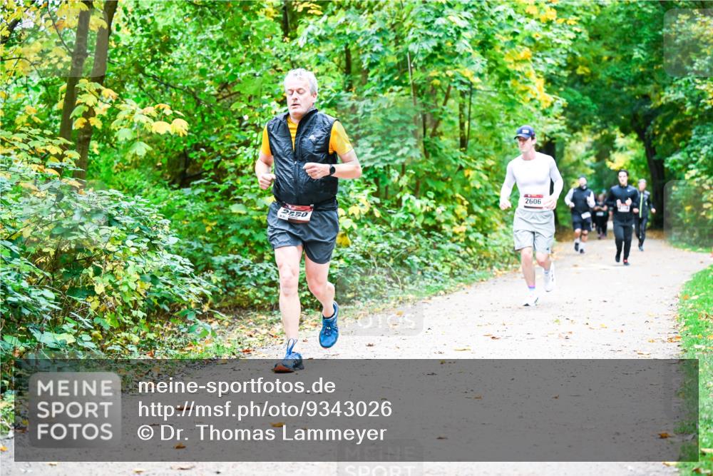 12.10.2025 - Bramfelder Halbmarathon 2025 Dr. Thomas Lammeyer http://msf.ph/oto/9343026 12.10.2025 09:56:59 Laufen 2550, 2606 meine-sportfotos.de