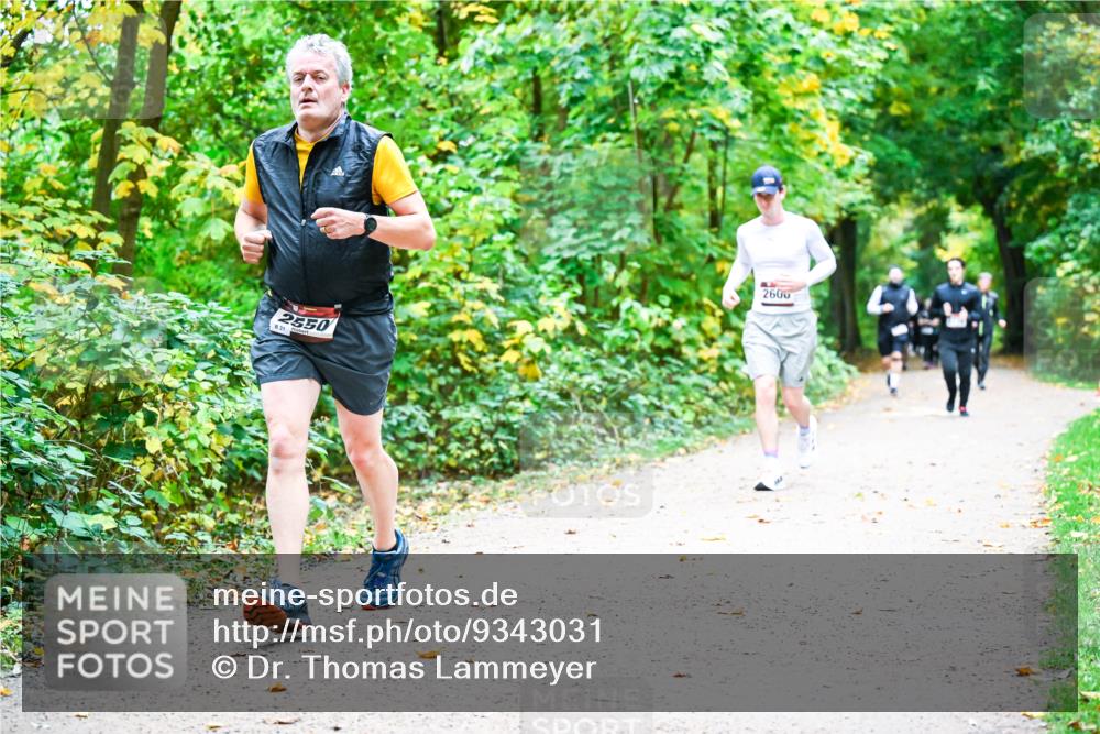 12.10.2025 - Bramfelder Halbmarathon 2025 Dr. Thomas Lammeyer http://msf.ph/oto/9343031 12.10.2025 09:56:59 Laufen 2550, 831, 2600 meine-sportfotos.de