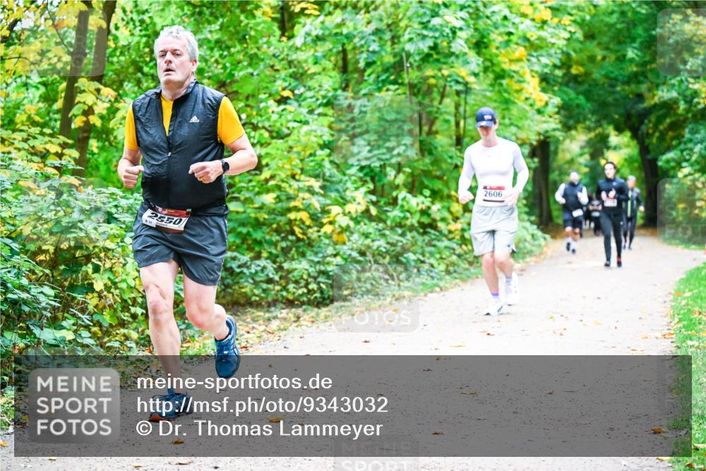 12.10.2025 - Bramfelder Halbmarathon 2025 Dr. Thomas Lammeyer http://msf.ph/oto/9343032 12.10.2025 09:57:00 Laufen 2550, 31, 2606 meine-sportfotos.de