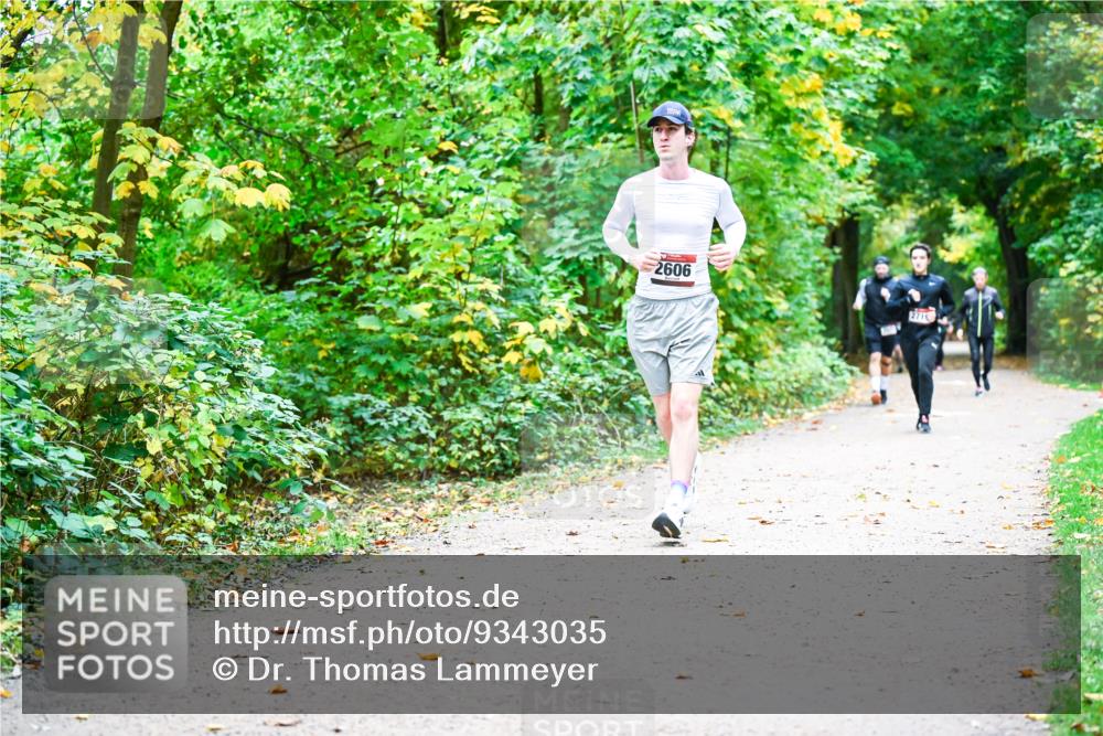 12.10.2025 - Bramfelder Halbmarathon 2025 Dr. Thomas Lammeyer http://msf.ph/oto/9343035 12.10.2025 09:57:00 Laufen 2606, 271 meine-sportfotos.de