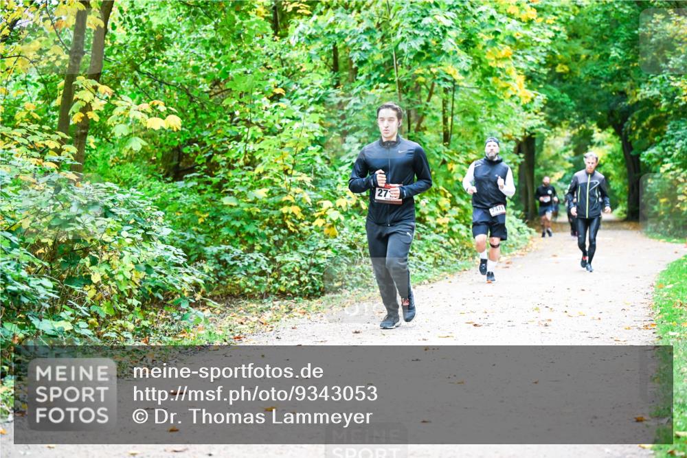12.10.2025 - Bramfelder Halbmarathon 2025 Dr. Thomas Lammeyer http://msf.ph/oto/9343053 12.10.2025 09:57:04 Laufen 27, 2471 meine-sportfotos.de