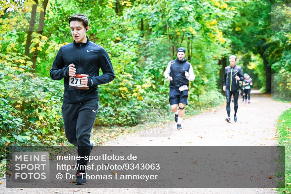 12.10.2025 - Bramfelder Halbmarathon 2025 Dr. Thomas Lammeyer http://msf.ph/oto/9343063 12.10.2025 09:57:06 Laufen 2712 meine-sportfotos.de