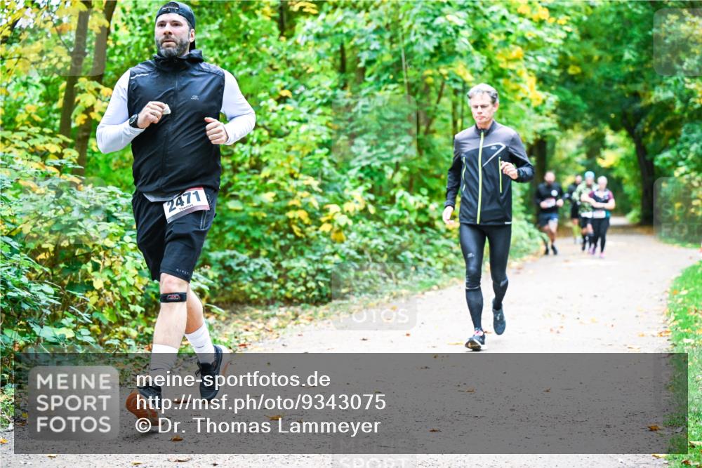 12.10.2025 - Bramfelder Halbmarathon 2025 Dr. Thomas Lammeyer http://msf.ph/oto/9343075 12.10.2025 09:57:08 Laufen 2471 meine-sportfotos.de