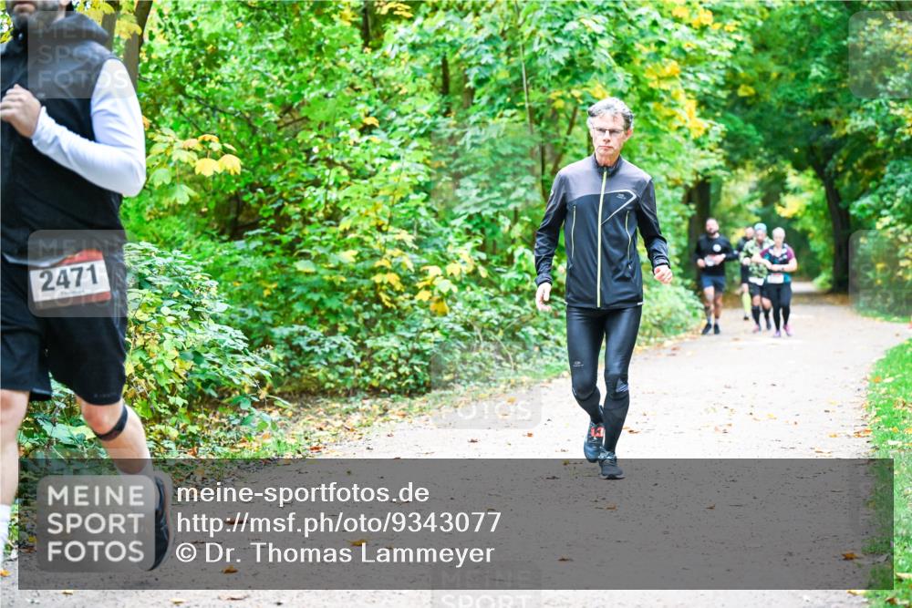 12.10.2025 - Bramfelder Halbmarathon 2025 Dr. Thomas Lammeyer http://msf.ph/oto/9343077 12.10.2025 09:57:08 Laufen 2471 meine-sportfotos.de