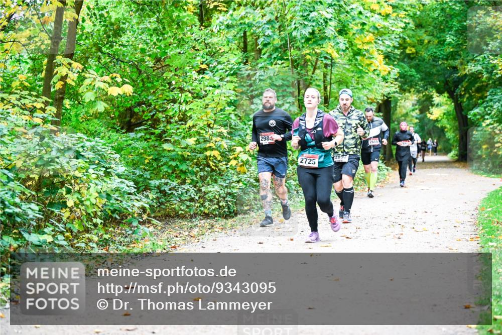12.10.2025 - Bramfelder Halbmarathon 2025 Dr. Thomas Lammeyer http://msf.ph/oto/9343095 12.10.2025 09:57:15 Laufen 2725 meine-sportfotos.de
