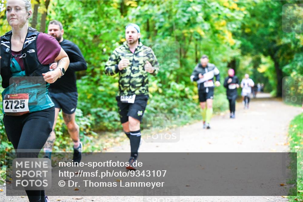 12.10.2025 - Bramfelder Halbmarathon 2025 Dr. Thomas Lammeyer http://msf.ph/oto/9343107 12.10.2025 09:57:17 Laufen 2725, 2893 meine-sportfotos.de