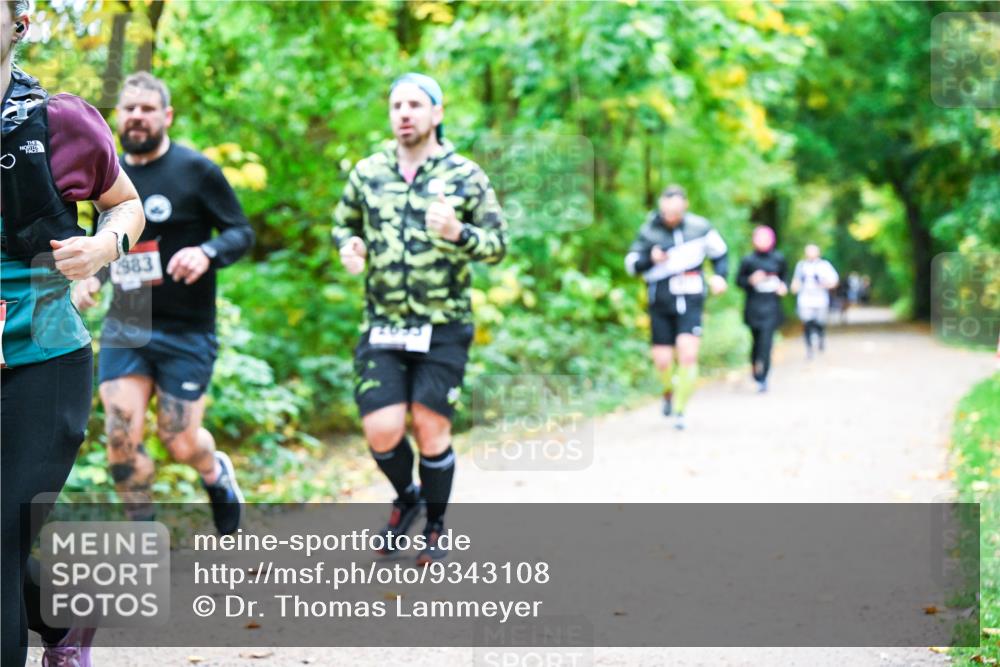 12.10.2025 - Bramfelder Halbmarathon 2025 Dr. Thomas Lammeyer http://msf.ph/oto/9343108 12.10.2025 09:57:17 Laufen 1983, 2033 meine-sportfotos.de