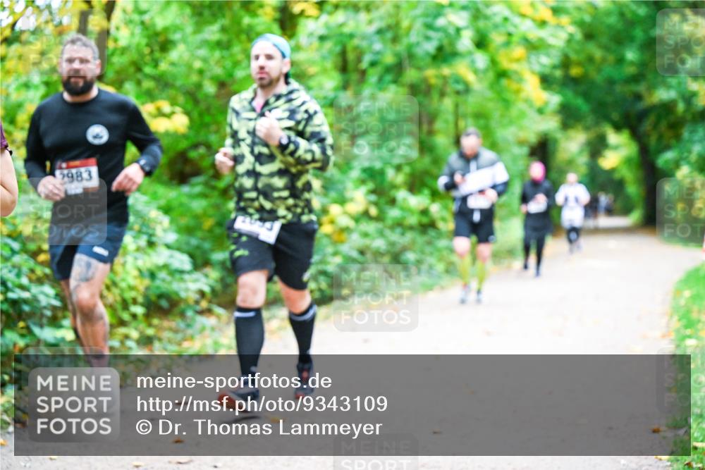 12.10.2025 - Bramfelder Halbmarathon 2025 Dr. Thomas Lammeyer http://msf.ph/oto/9343109 12.10.2025 09:57:17 Laufen 2983 meine-sportfotos.de