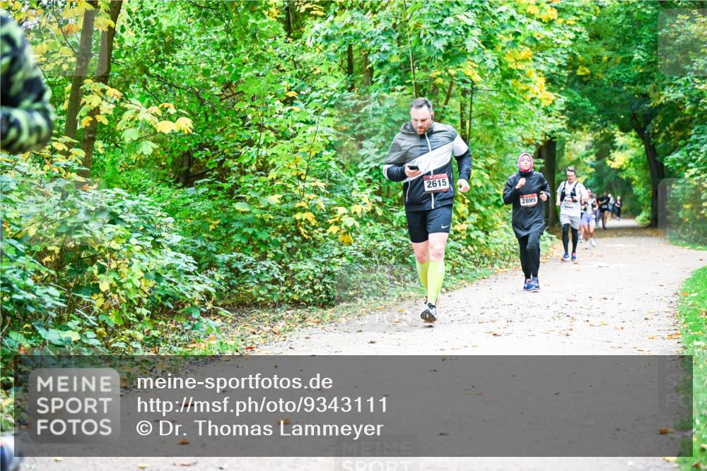 12.10.2025 - Bramfelder Halbmarathon 2025 Dr. Thomas Lammeyer http://msf.ph/oto/9343111 12.10.2025 09:57:18 Laufen 2615, 2899 meine-sportfotos.de