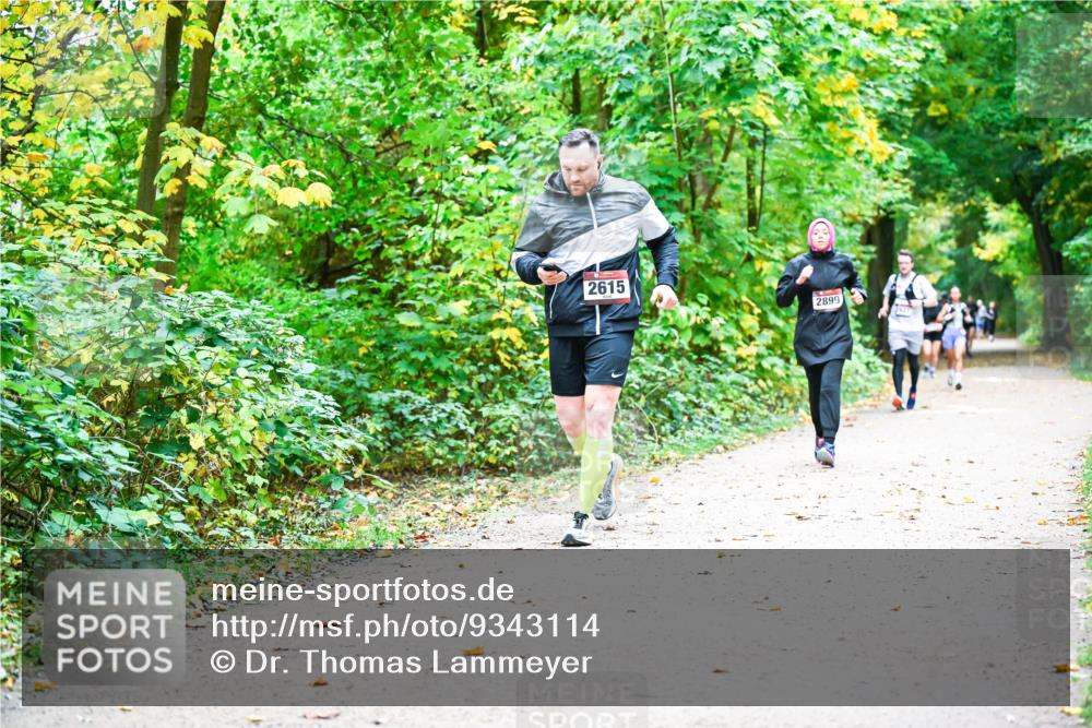12.10.2025 - Bramfelder Halbmarathon 2025 Dr. Thomas Lammeyer http://msf.ph/oto/9343114 12.10.2025 09:57:19 Laufen 2615, 2899 meine-sportfotos.de