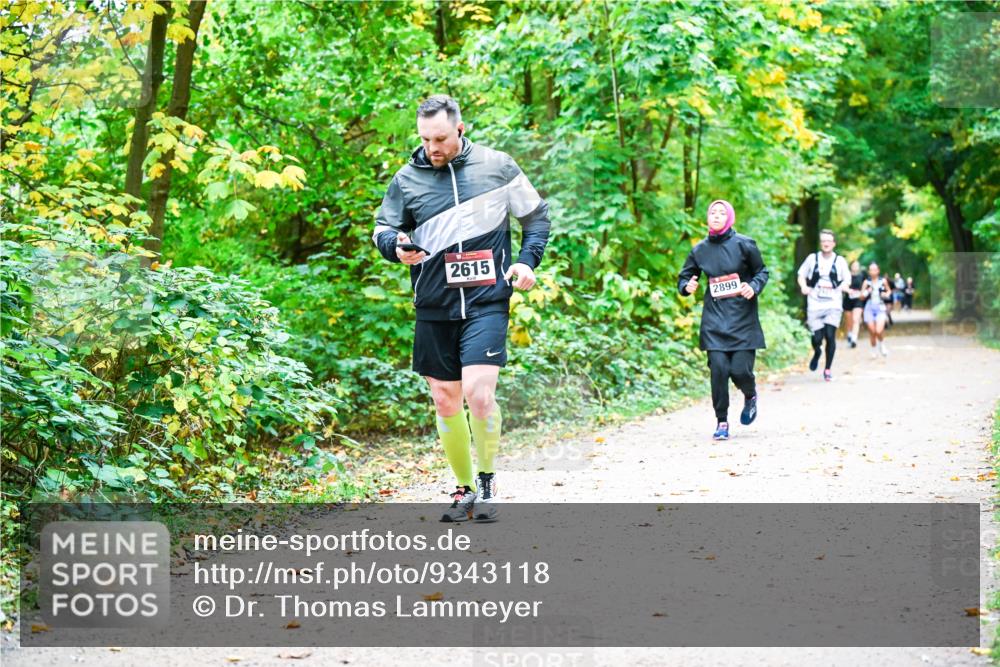12.10.2025 - Bramfelder Halbmarathon 2025 Dr. Thomas Lammeyer http://msf.ph/oto/9343118 12.10.2025 09:57:20 Laufen 2615, 2899 meine-sportfotos.de