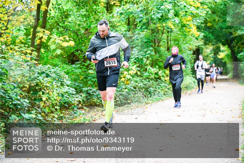 12.10.2025 - Bramfelder Halbmarathon 2025 Dr. Thomas Lammeyer http://msf.ph/oto/9343119 12.10.2025 09:57:20 Laufen 2615, 2899 meine-sportfotos.de
