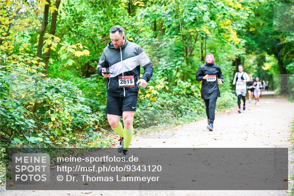 12.10.2025 - Bramfelder Halbmarathon 2025 Dr. Thomas Lammeyer http://msf.ph/oto/9343120 12.10.2025 09:57:20 Laufen 2615, 2899 meine-sportfotos.de
