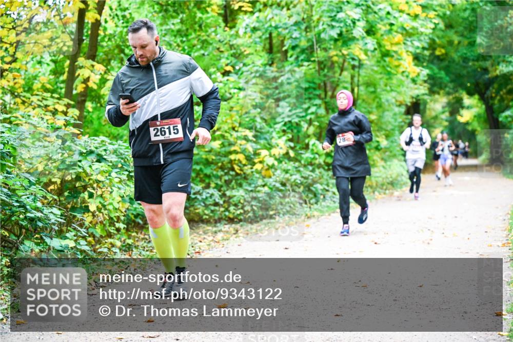 12.10.2025 - Bramfelder Halbmarathon 2025 Dr. Thomas Lammeyer http://msf.ph/oto/9343122 12.10.2025 09:57:20 Laufen 2615, 28 meine-sportfotos.de