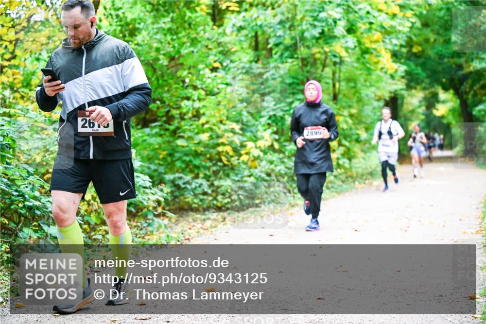 12.10.2025 - Bramfelder Halbmarathon 2025 Dr. Thomas Lammeyer http://msf.ph/oto/9343125 12.10.2025 09:57:21 Laufen 261, 2899 meine-sportfotos.de