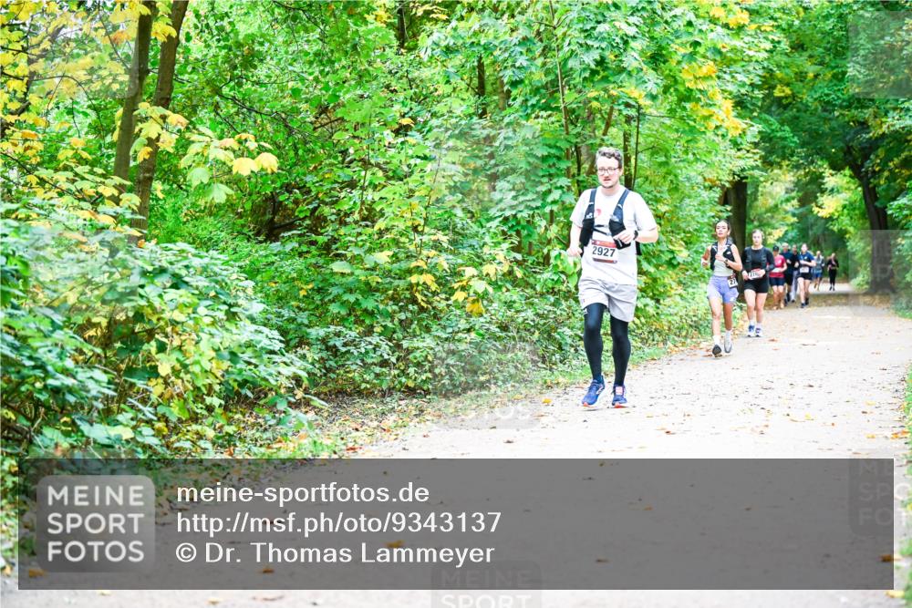 12.10.2025 - Bramfelder Halbmarathon 2025 Dr. Thomas Lammeyer http://msf.ph/oto/9343137 12.10.2025 09:57:24 Laufen 2927 meine-sportfotos.de