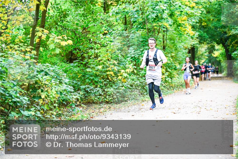 12.10.2025 - Bramfelder Halbmarathon 2025 Dr. Thomas Lammeyer http://msf.ph/oto/9343139 12.10.2025 09:57:24 Laufen 2927 meine-sportfotos.de