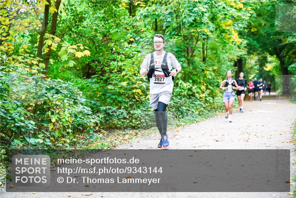 12.10.2025 - Bramfelder Halbmarathon 2025 Dr. Thomas Lammeyer http://msf.ph/oto/9343144 12.10.2025 09:57:25 Laufen 2927 meine-sportfotos.de
