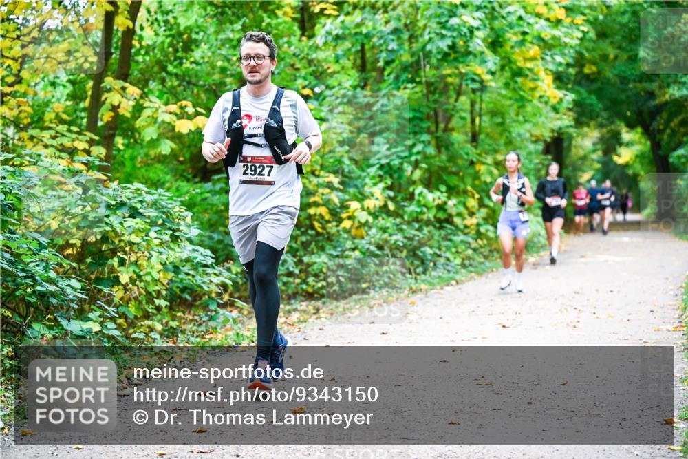 12.10.2025 - Bramfelder Halbmarathon 2025 Dr. Thomas Lammeyer http://msf.ph/oto/9343150 12.10.2025 09:57:25 Laufen 2927 meine-sportfotos.de
