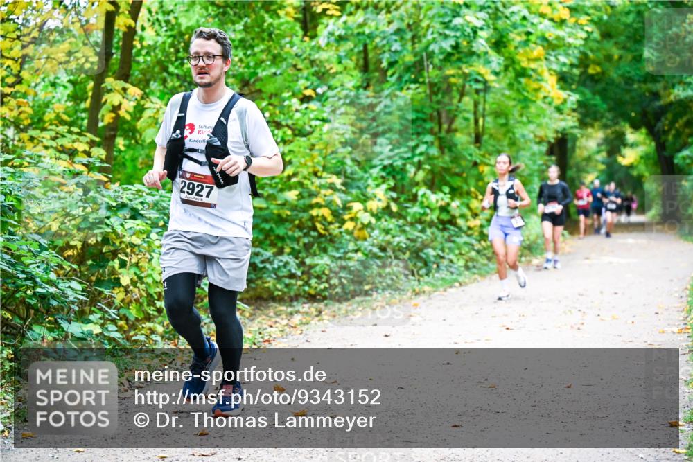 12.10.2025 - Bramfelder Halbmarathon 2025 Dr. Thomas Lammeyer http://msf.ph/oto/9343152 12.10.2025 09:57:26 Laufen 154, 2927 meine-sportfotos.de