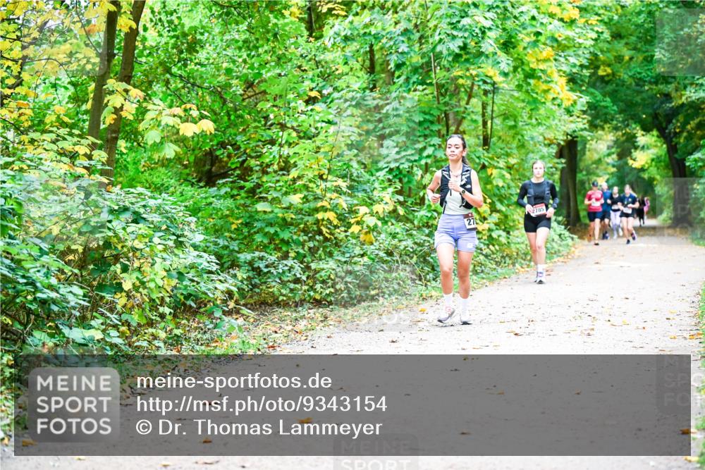 12.10.2025 - Bramfelder Halbmarathon 2025 Dr. Thomas Lammeyer http://msf.ph/oto/9343154 12.10.2025 09:57:27 Laufen 27, 2785 meine-sportfotos.de