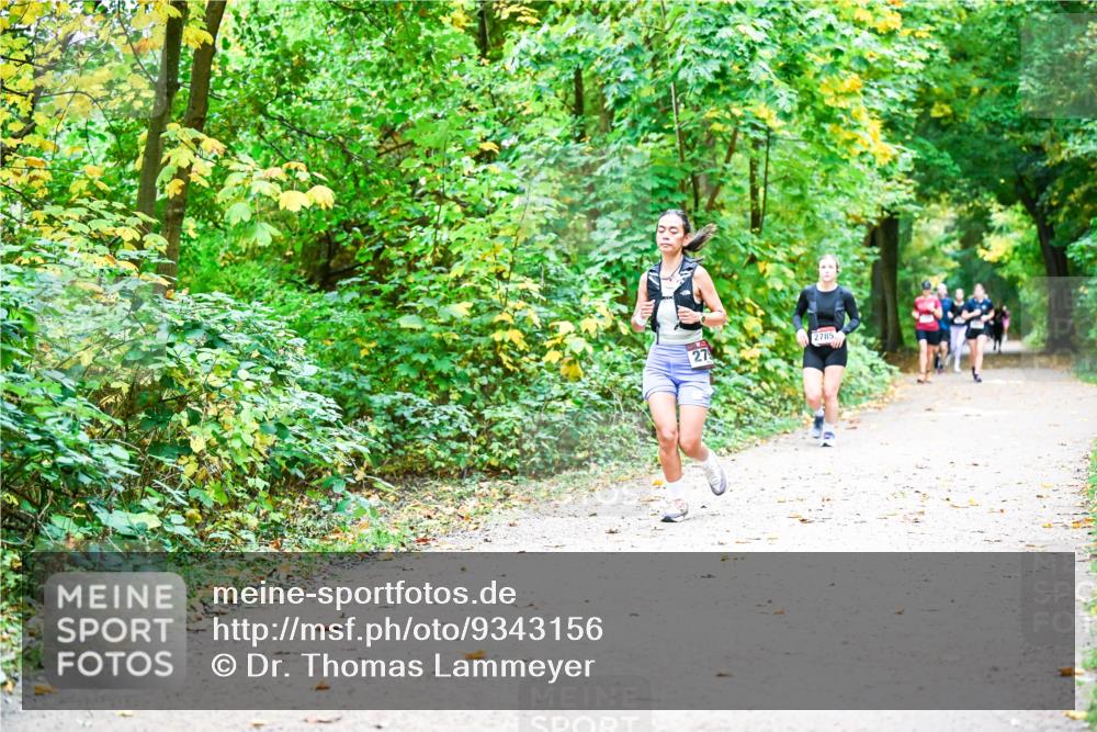12.10.2025 - Bramfelder Halbmarathon 2025 Dr. Thomas Lammeyer http://msf.ph/oto/9343156 12.10.2025 09:57:27 Laufen 27, 2785 meine-sportfotos.de