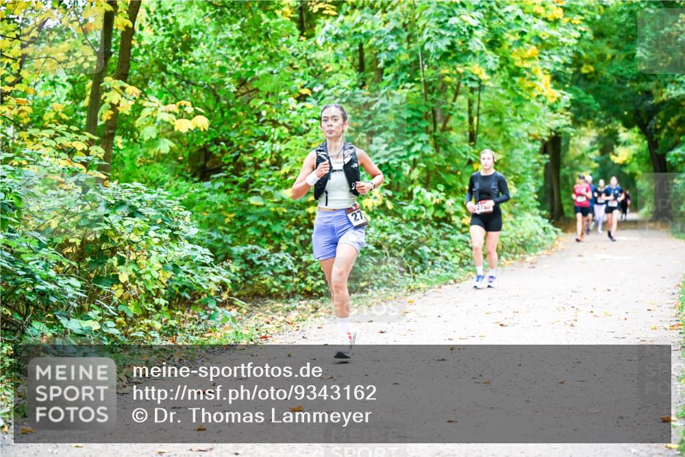 12.10.2025 - Bramfelder Halbmarathon 2025 Dr. Thomas Lammeyer http://msf.ph/oto/9343162 12.10.2025 09:57:28 Laufen 27, 27 meine-sportfotos.de
