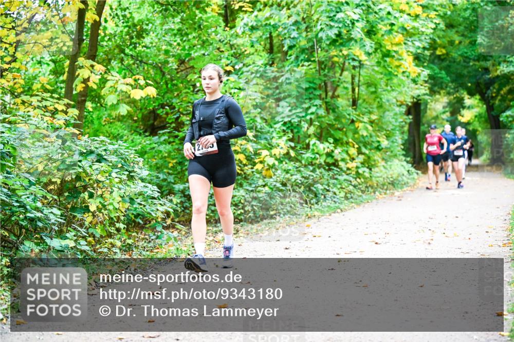 12.10.2025 - Bramfelder Halbmarathon 2025 Dr. Thomas Lammeyer http://msf.ph/oto/9343180 12.10.2025 09:57:31 Laufen 123 meine-sportfotos.de