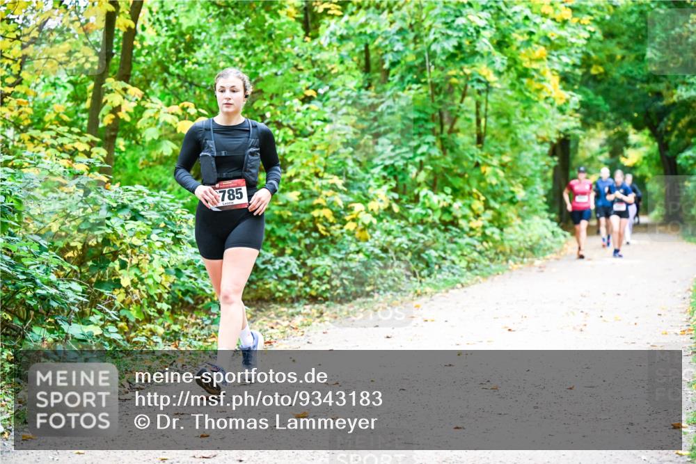 12.10.2025 - Bramfelder Halbmarathon 2025 Dr. Thomas Lammeyer http://msf.ph/oto/9343183 12.10.2025 09:57:31 Laufen 785 meine-sportfotos.de
