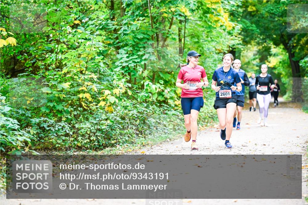 12.10.2025 - Bramfelder Halbmarathon 2025 Dr. Thomas Lammeyer http://msf.ph/oto/9343191 12.10.2025 09:57:36 Laufen 2601, 2815 meine-sportfotos.de