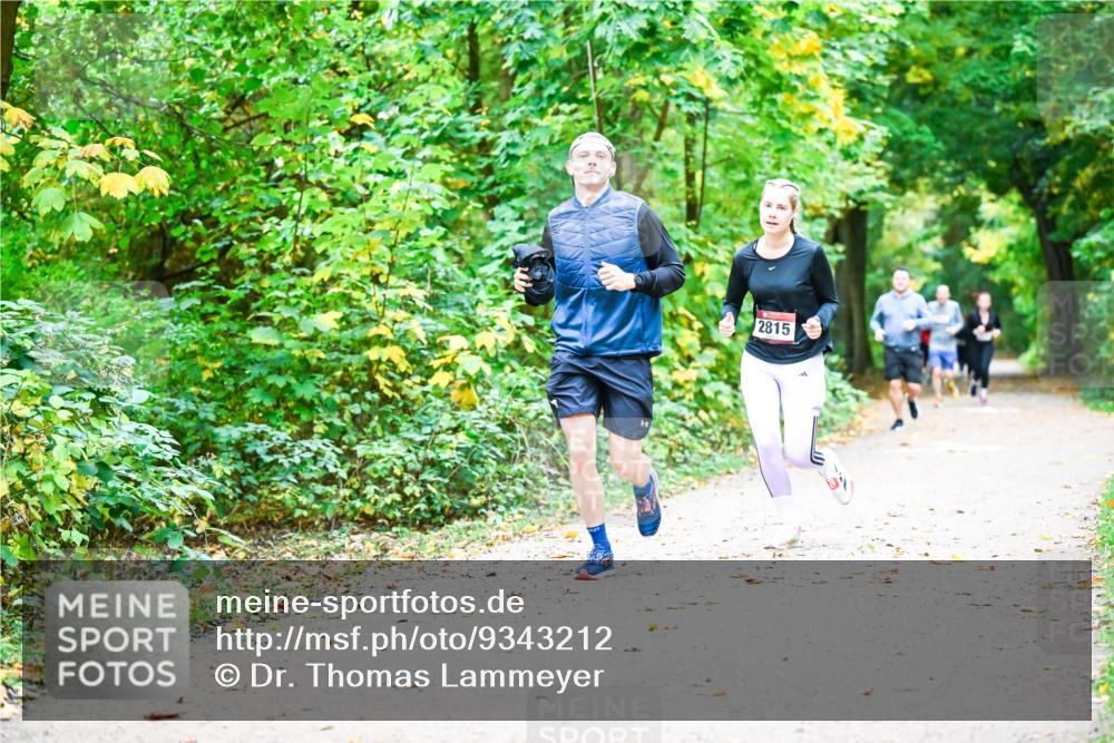 12.10.2025 - Bramfelder Halbmarathon 2025 Dr. Thomas Lammeyer http://msf.ph/oto/9343212 12.10.2025 09:57:40 Laufen 2815 meine-sportfotos.de